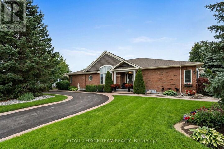 Property Photo: 791 Hot Springs Way ON K1V 1S5