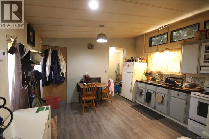 Property Photo:  971 Douglas Avenue 71  BC V9R 6C1 