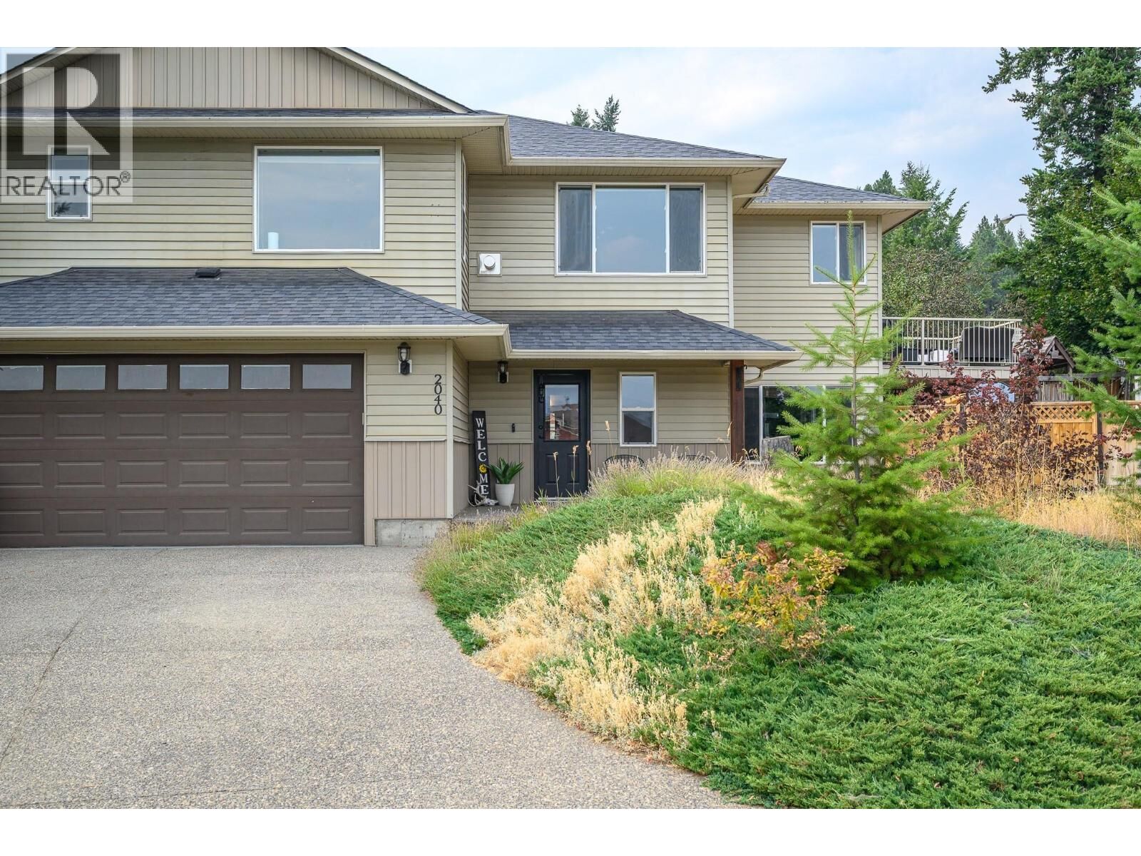 Property Photo:  2040 Skyview Crescent  BC V0E 2G0 