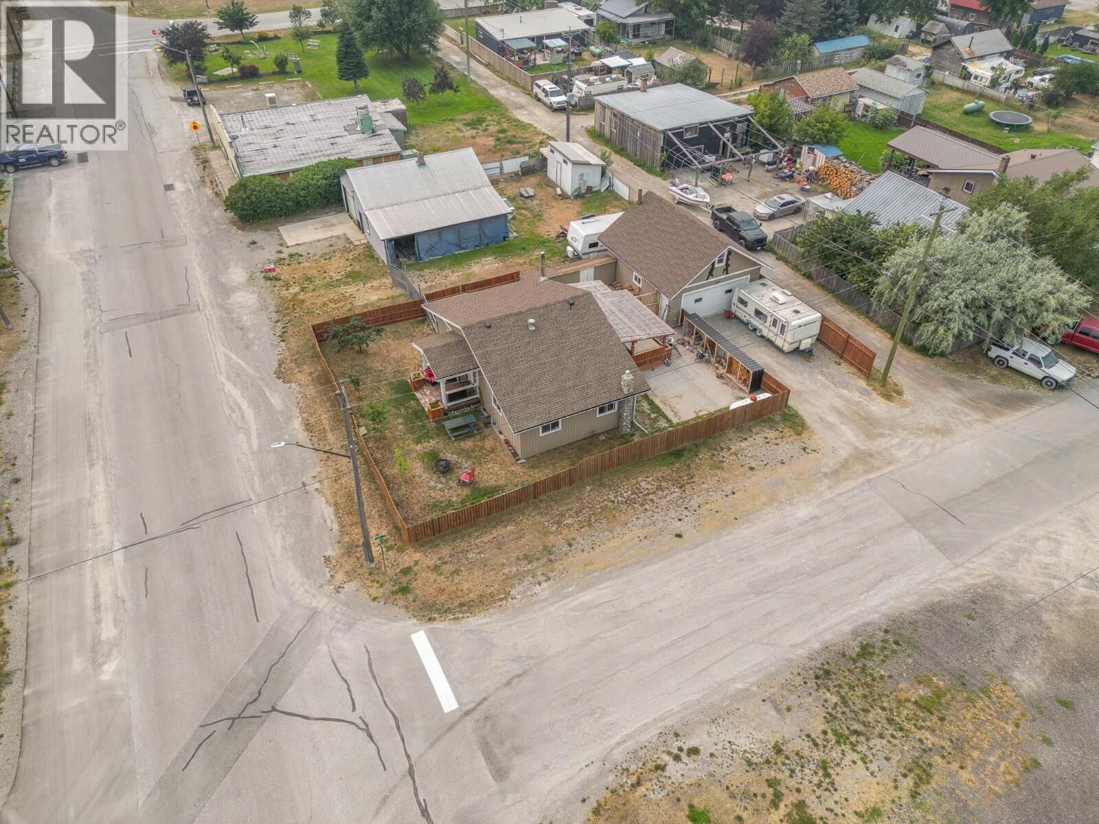 Property Photo: 8909 Grainger Road BC V0B 1B0