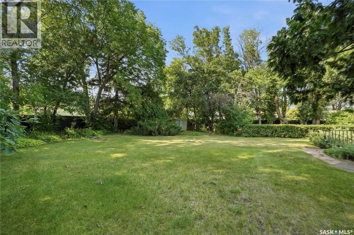 Property Photo: 92 Wentworth Crescent SK S7L 4A9