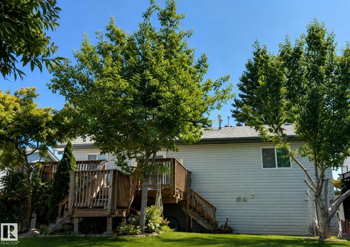 Property Photo: 4 Spruce Meadow Lane AB T0A 0K0