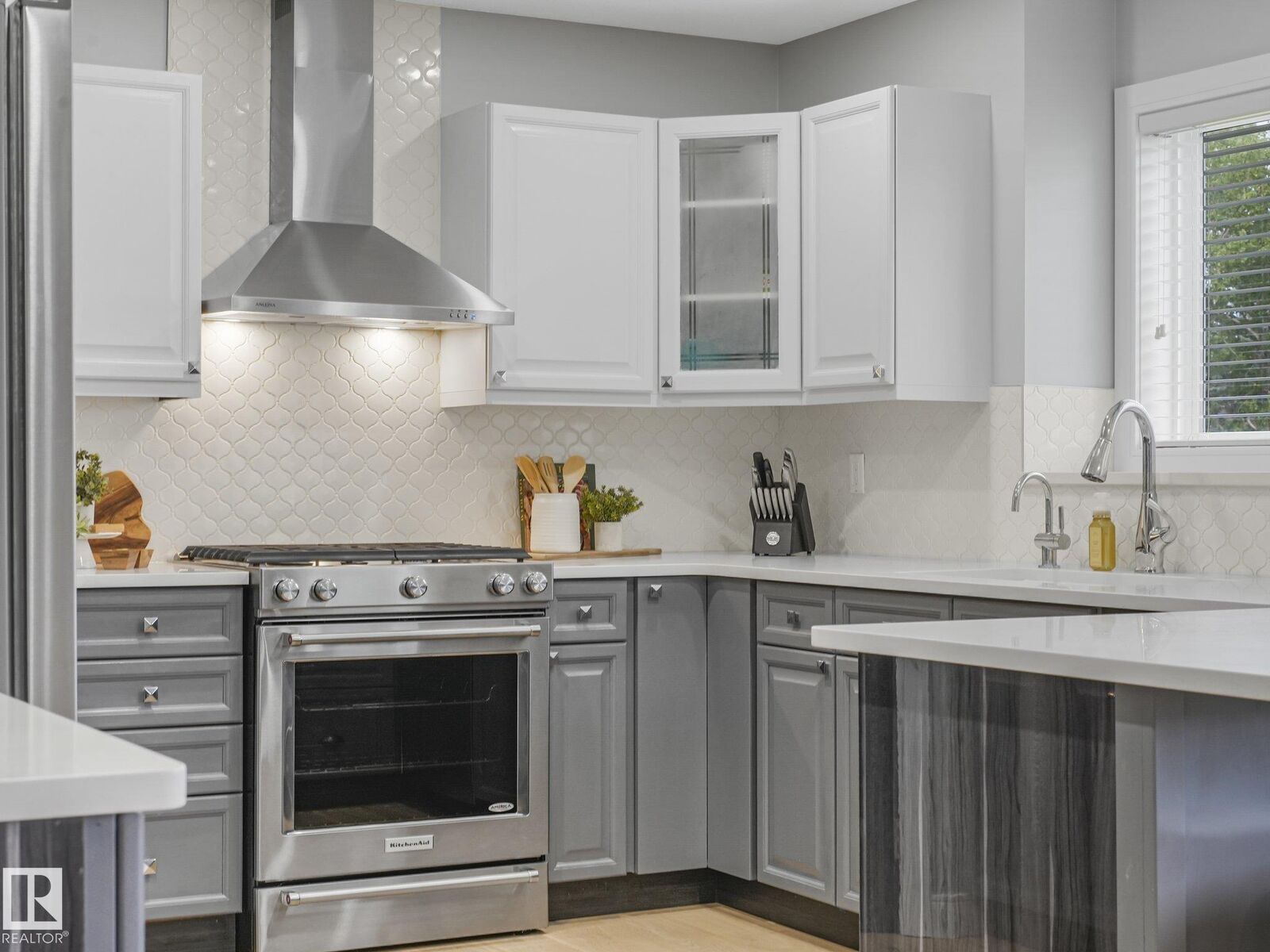 Property Photo:  4409 58 Street  AB T4X 1R7 