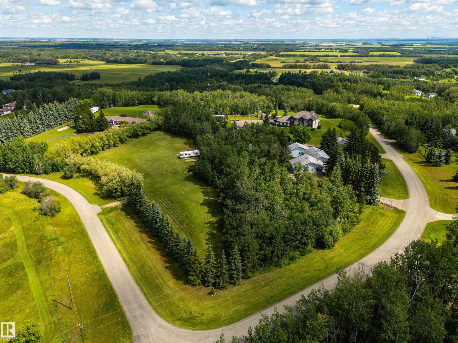 Property Photo: 53504 Rge Road 274 65 AB T7X 3T1
