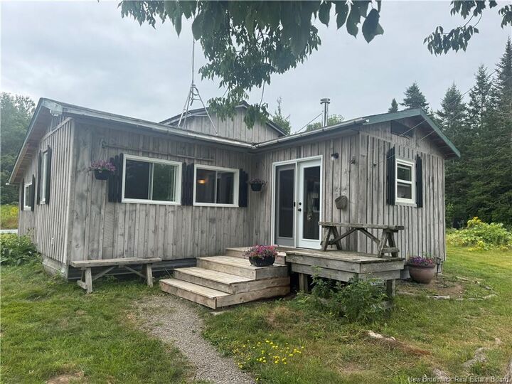 . Upper Waweig Road — photo 1