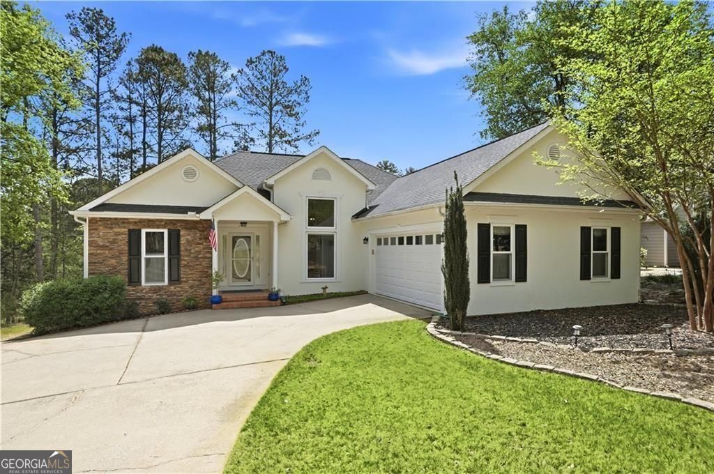 Property Photo: 4209 Green Court GA 30180