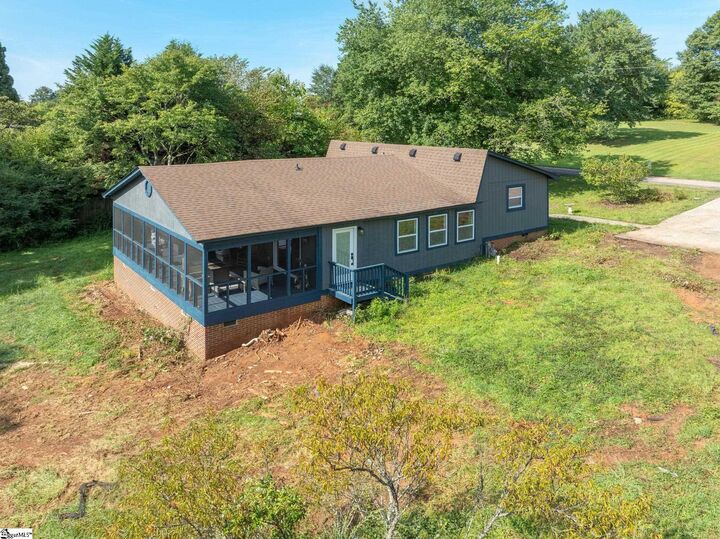 Property Photo: 166 McJunkin Drive SC 29671