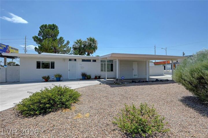 Property Photo: 1516 San Pedro Avenue NV 89104