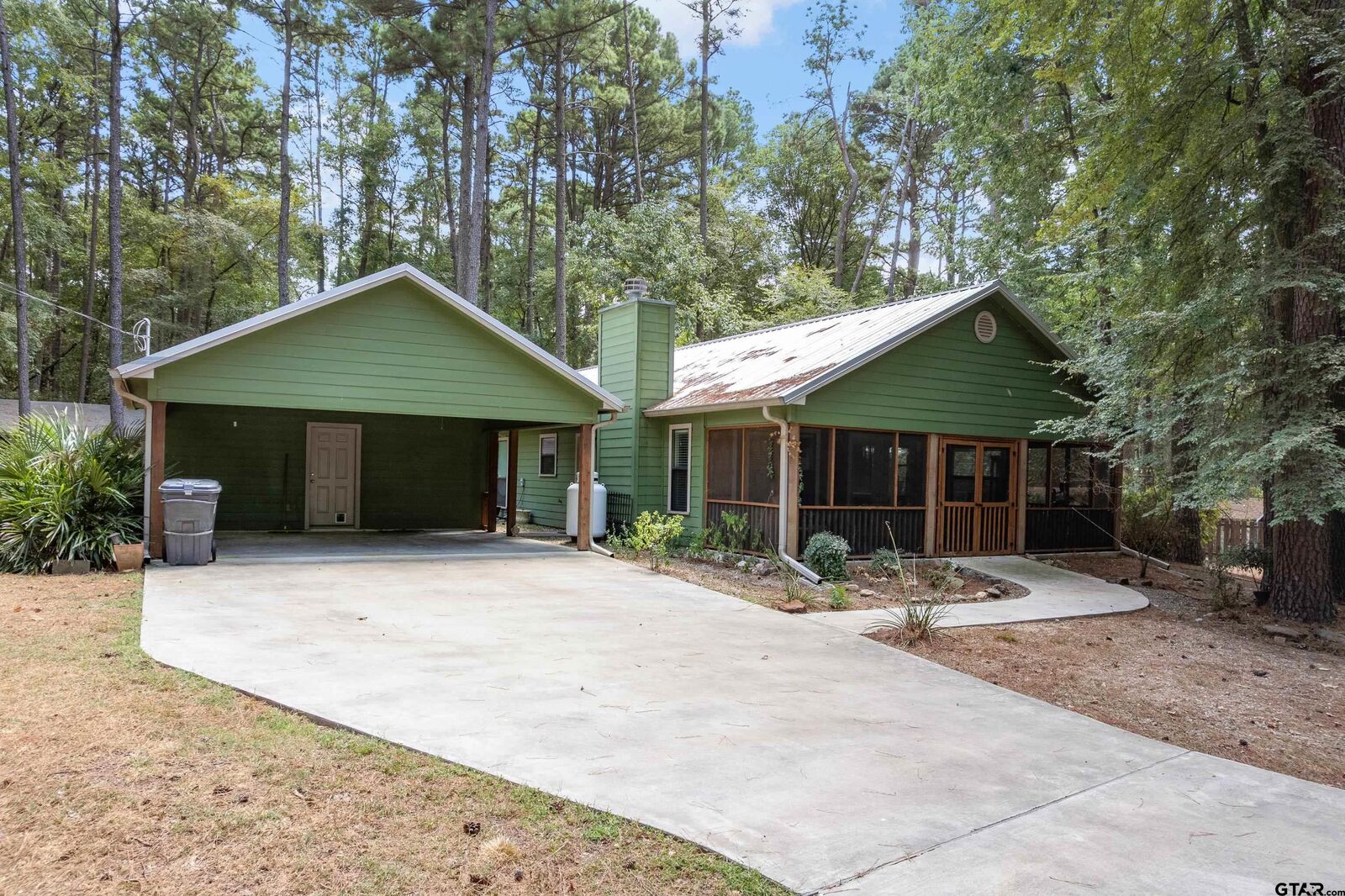 Property Photo: 670 Cypress Creek Drive TX 75457