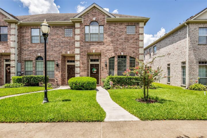 Property Photo: 2719 Windy Thicket Lane TX 77082