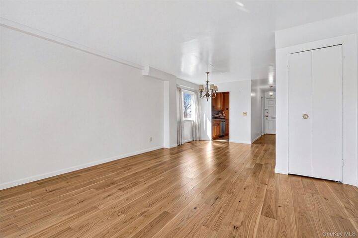 Property Photo: 150 Glenwood Avenue F5 NY 10703