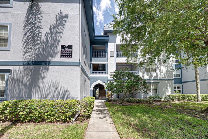 Property Photo:  1640 Villa Capri Circle 301  FL 33556 