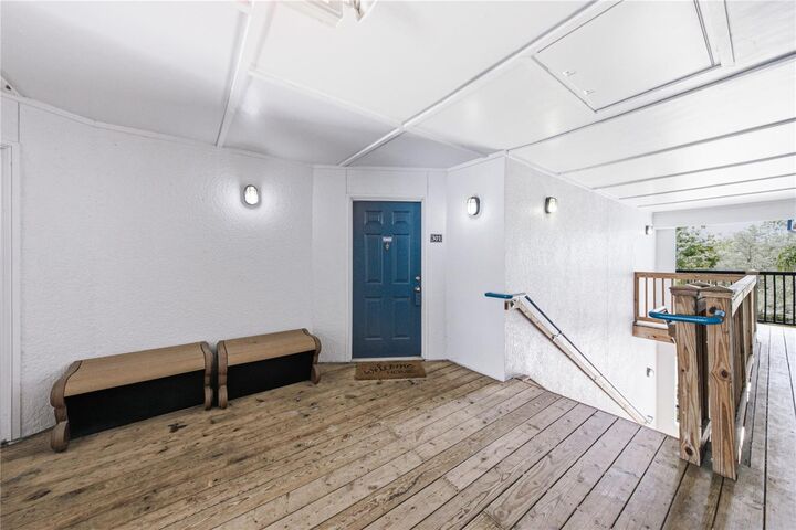 Property Photo:  1640 Villa Capri Circle 301  FL 33556 
