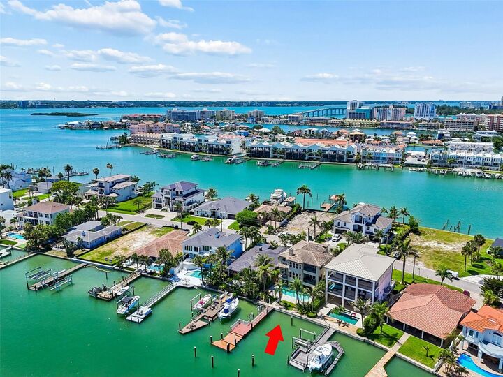 Property Photo: 136 Devon Drive FL 33767