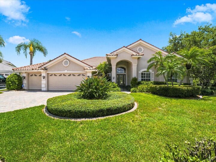 Property Photo: 9802 Mako Court FL 33615