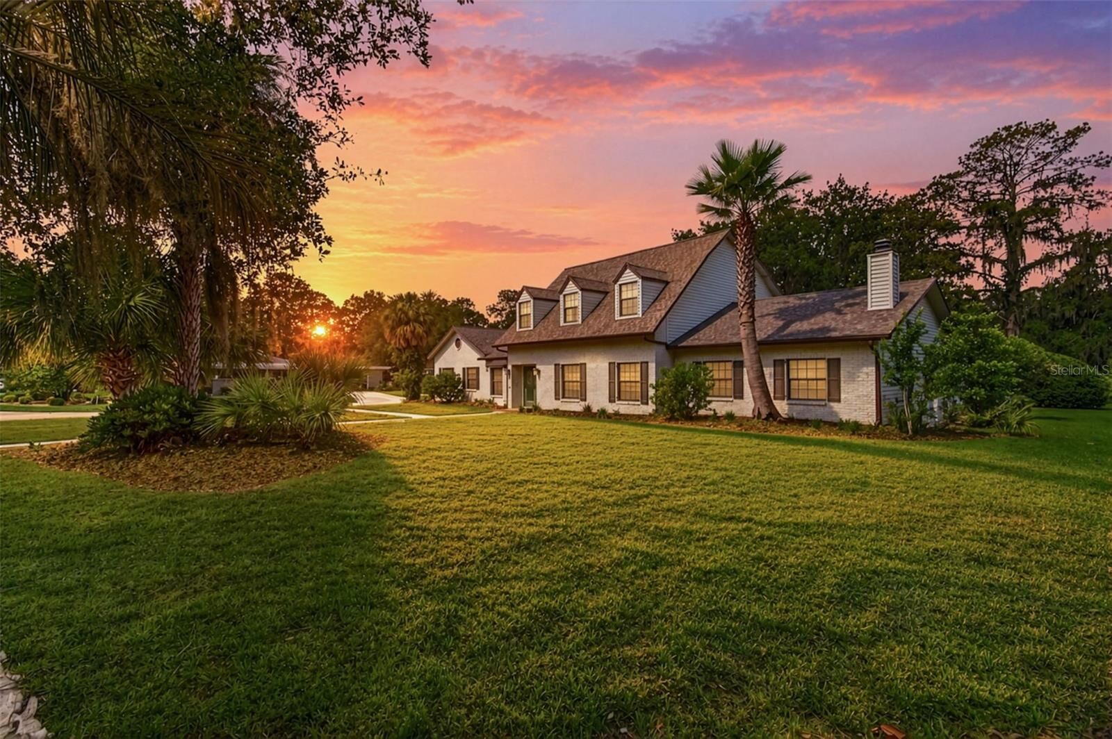 Property Photo:  
