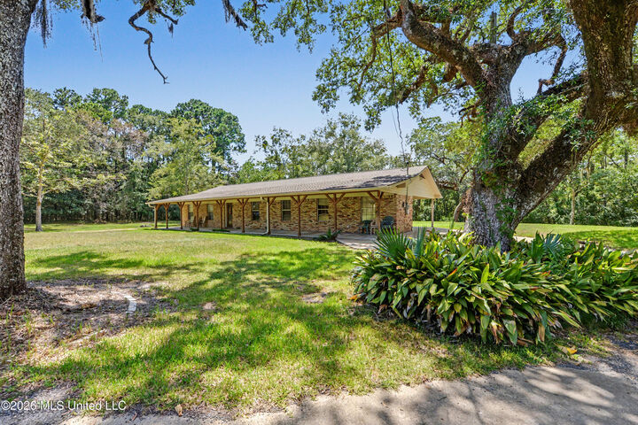 Property Photo:  3400 Yucca Avenue  MS 39562 