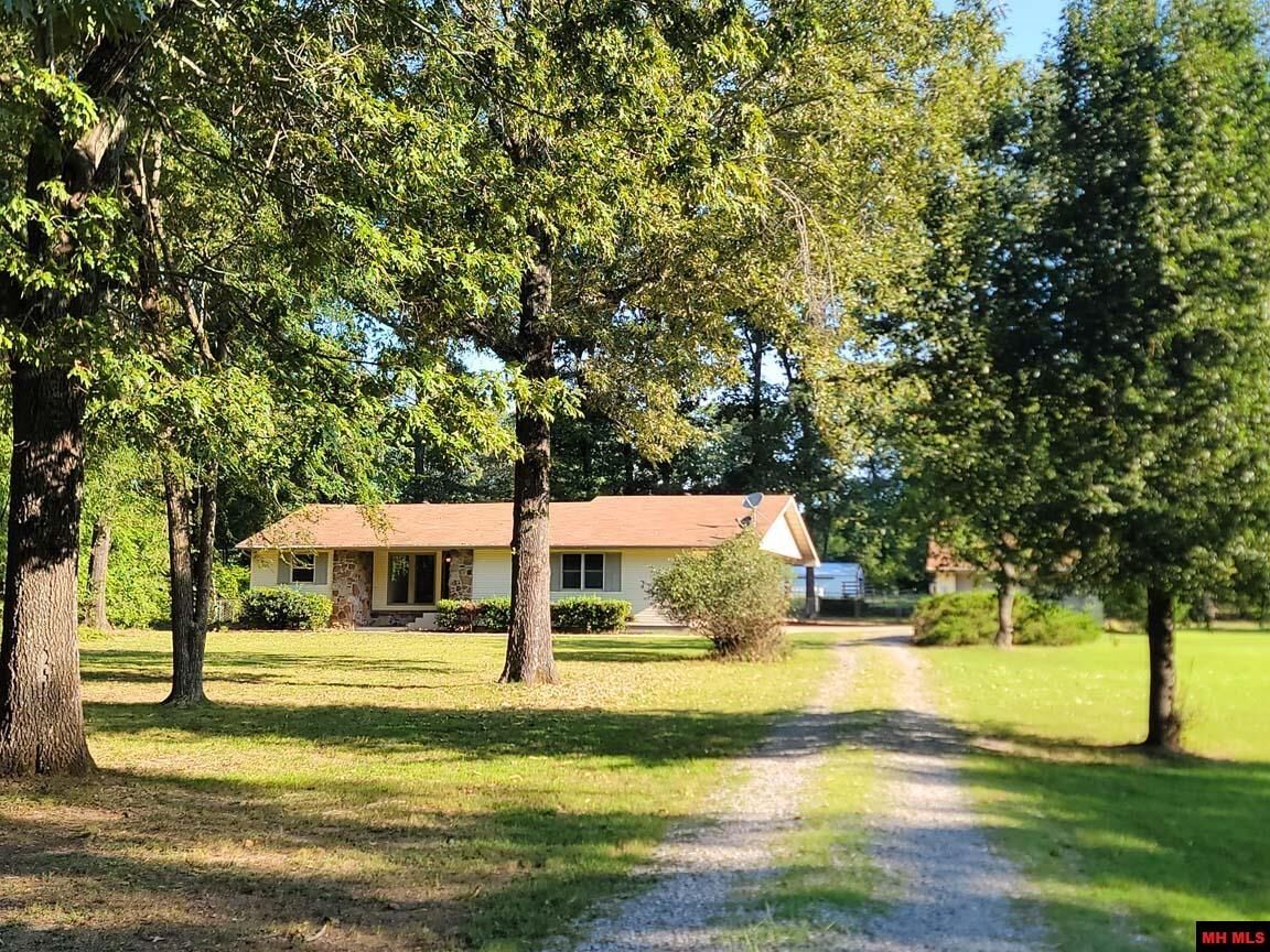 Property Photo:  1294 Cr 604  AR 72653 