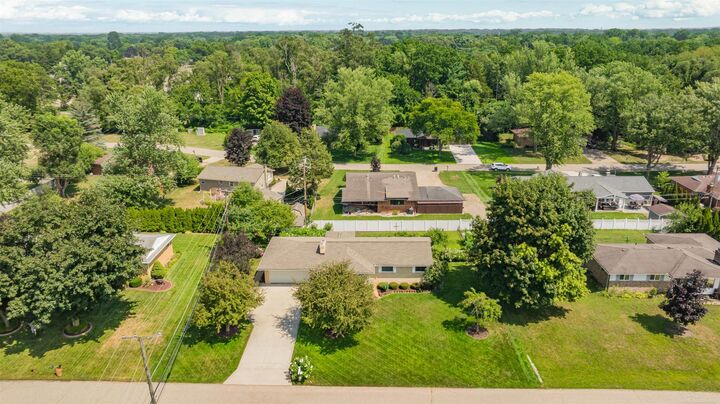 Property Photo: 52720 Pappy Lane MI 48316