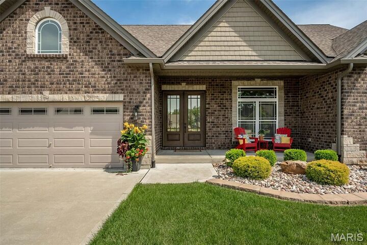 Property Photo: 904 Bellevaux Place MO 63301
