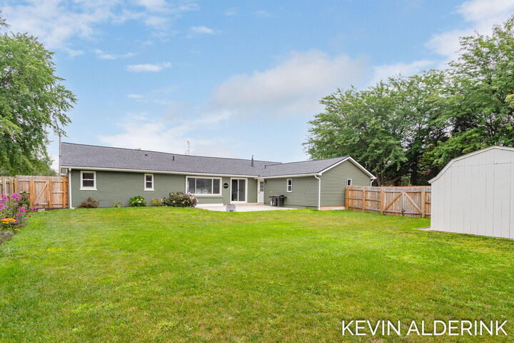 Property Photo:  1738 92nd Avenue  MI 49464 