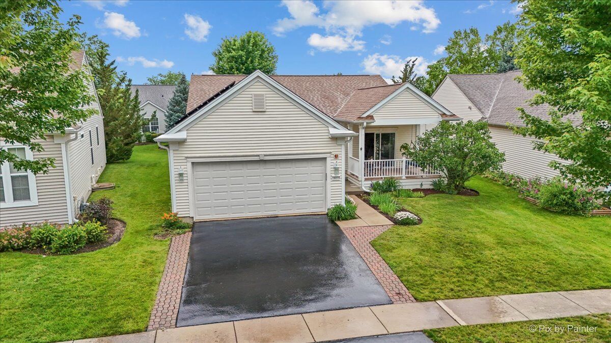Property Photo:  13215 Oakwood Avenue  IL 60142 