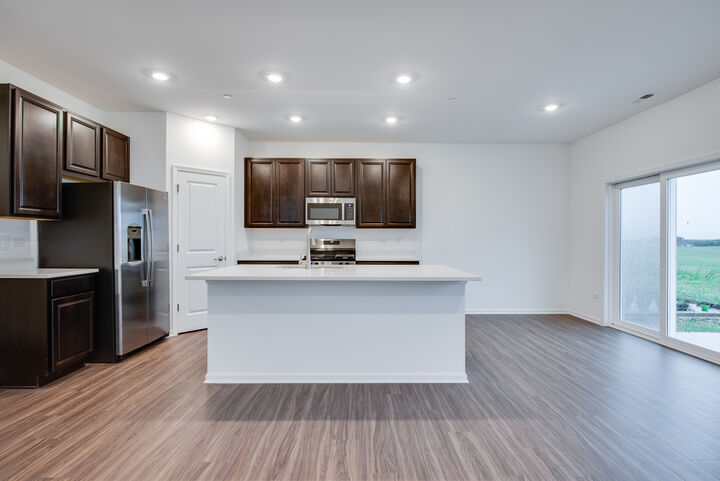Property Photo:  235 Cooney Way  IL 60543 