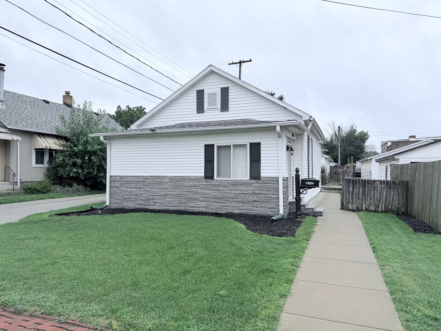 Property Photo: 828 Tonti Street IL 61301