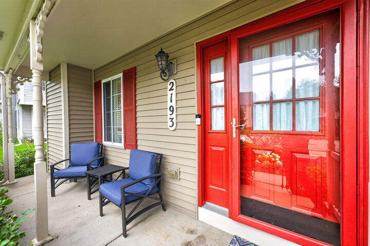 Property Photo: 2193 Colorado Avenue 2193 IL 60123