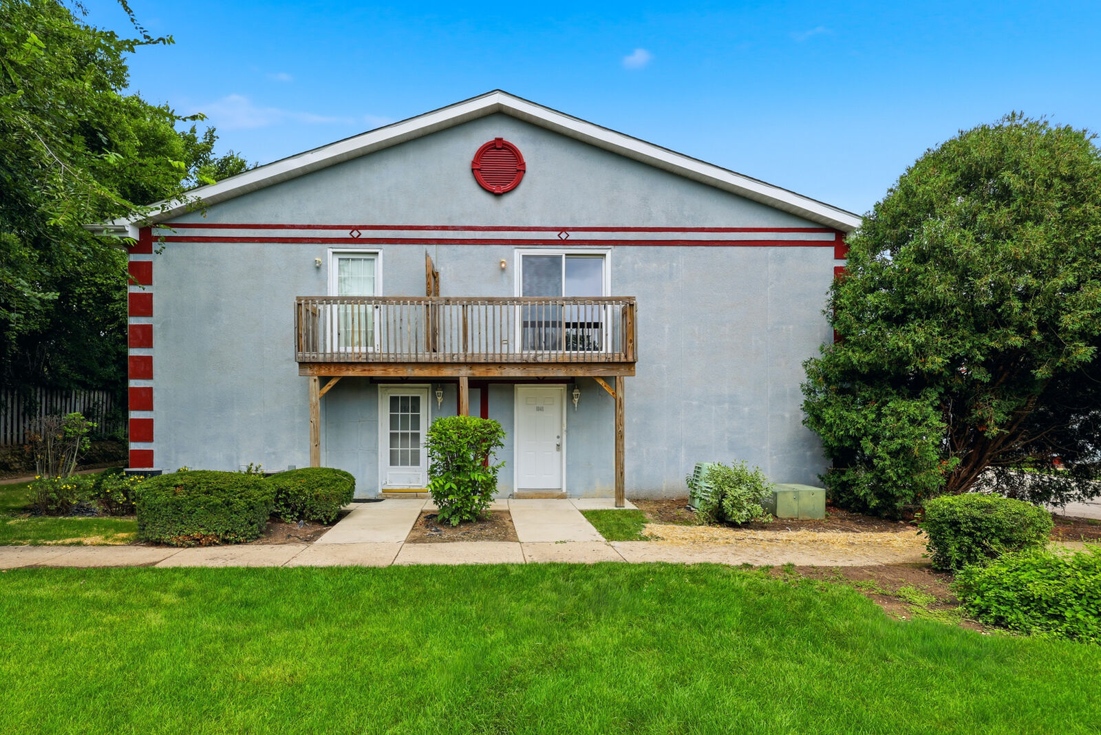 Property Photo: 1141 Greenwood Circle 7F IL 60098