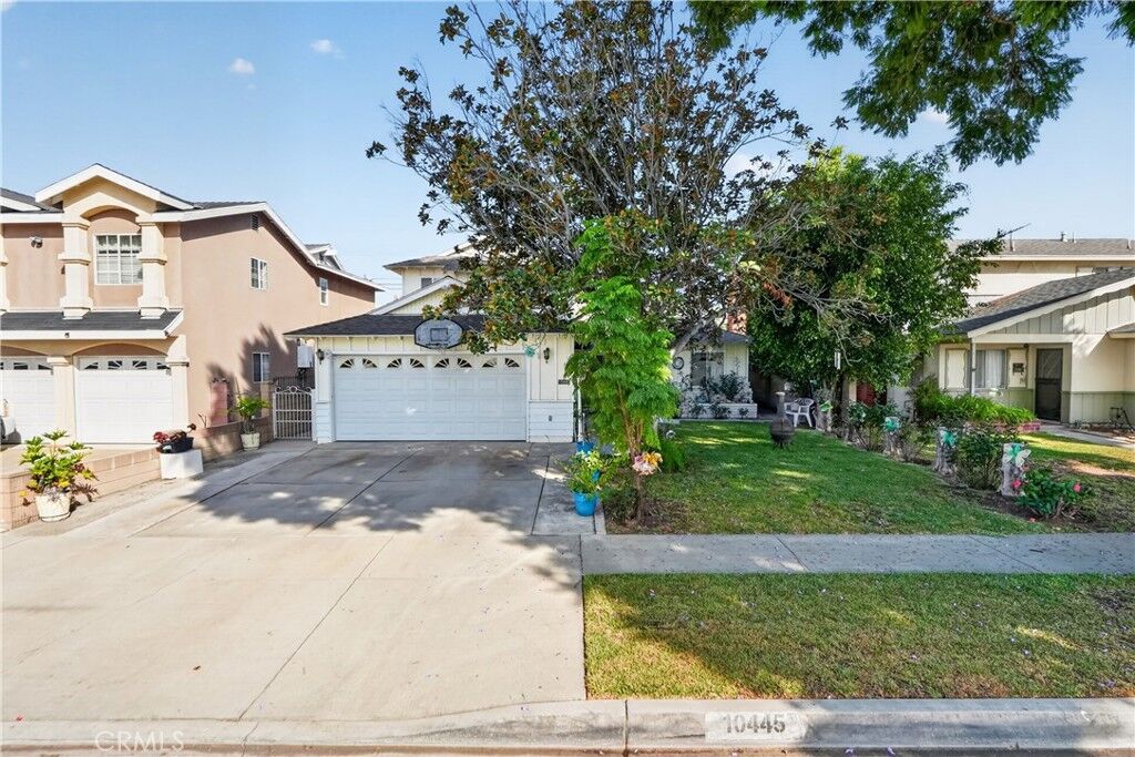Property Photo:  10445 Valley View Avenue  CA 90604 