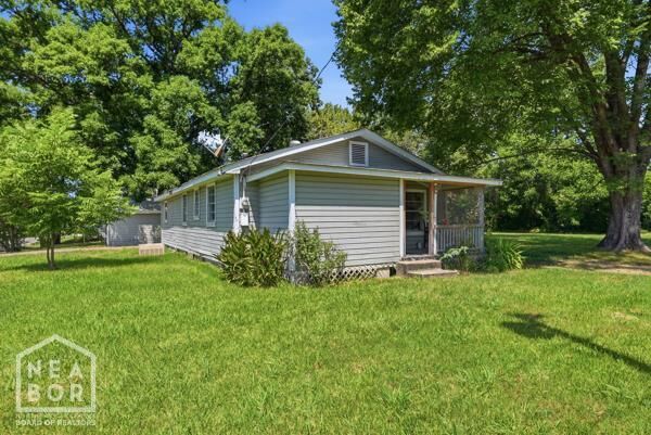 Property Photo:  8 Locust Street  AR 72106 