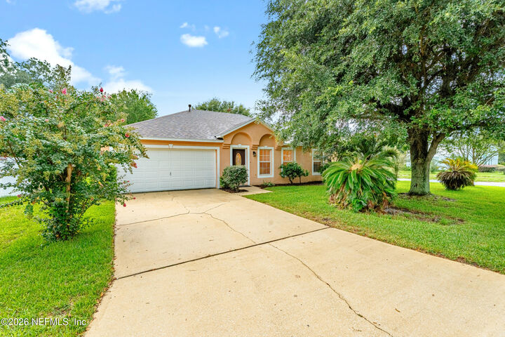 Property Photo:  12333 Glenn Hollow Drive  FL 32226 