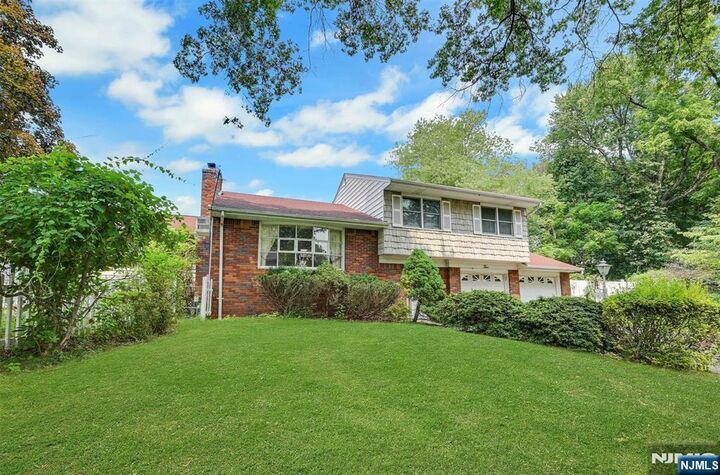 Property Photo: 2 Waldron Place NJ 07624