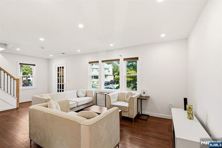 Property Photo:  24 Anderson Avenue  NJ 07621 