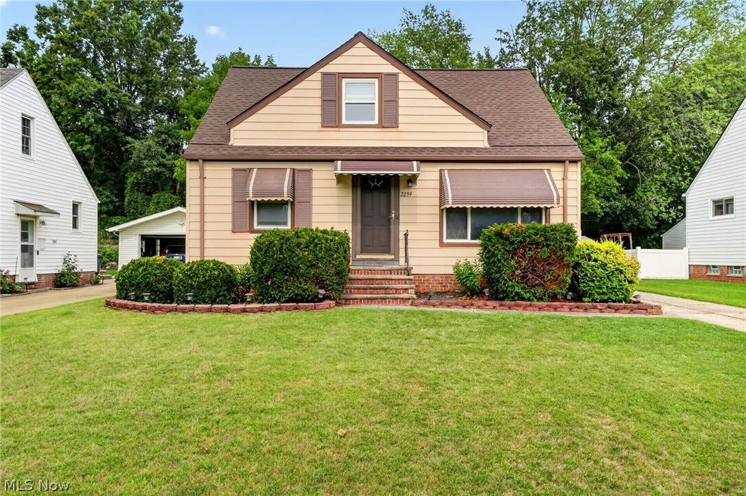 Property Photo: 2239 Larchmont Drive OH 44092