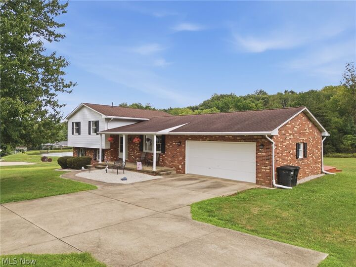 Property Photo: 10811 Buehler Road NE OH 44612