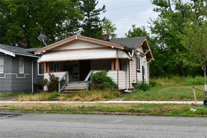 Property Photo:  1582 E 133rd Street  OH 44112 