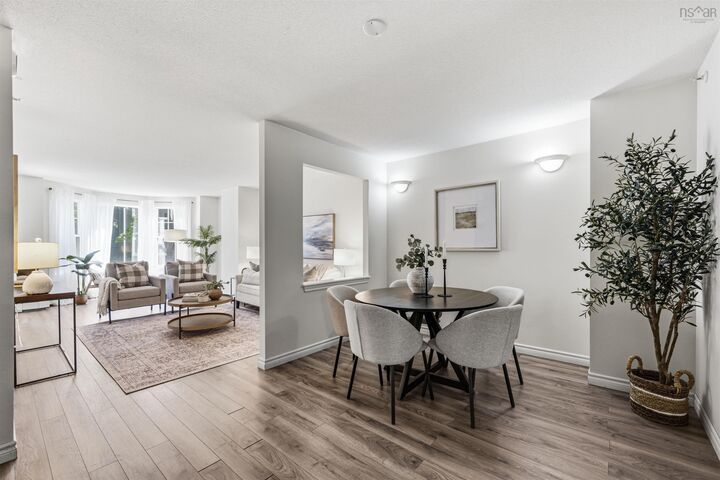 210 1041 Wellington Street — photo 1