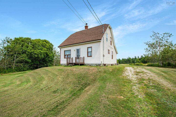 4704 Highway 1 — photo 1