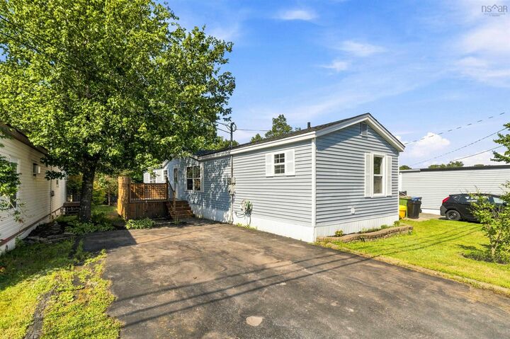 175 Hilltop Drive — photo 1