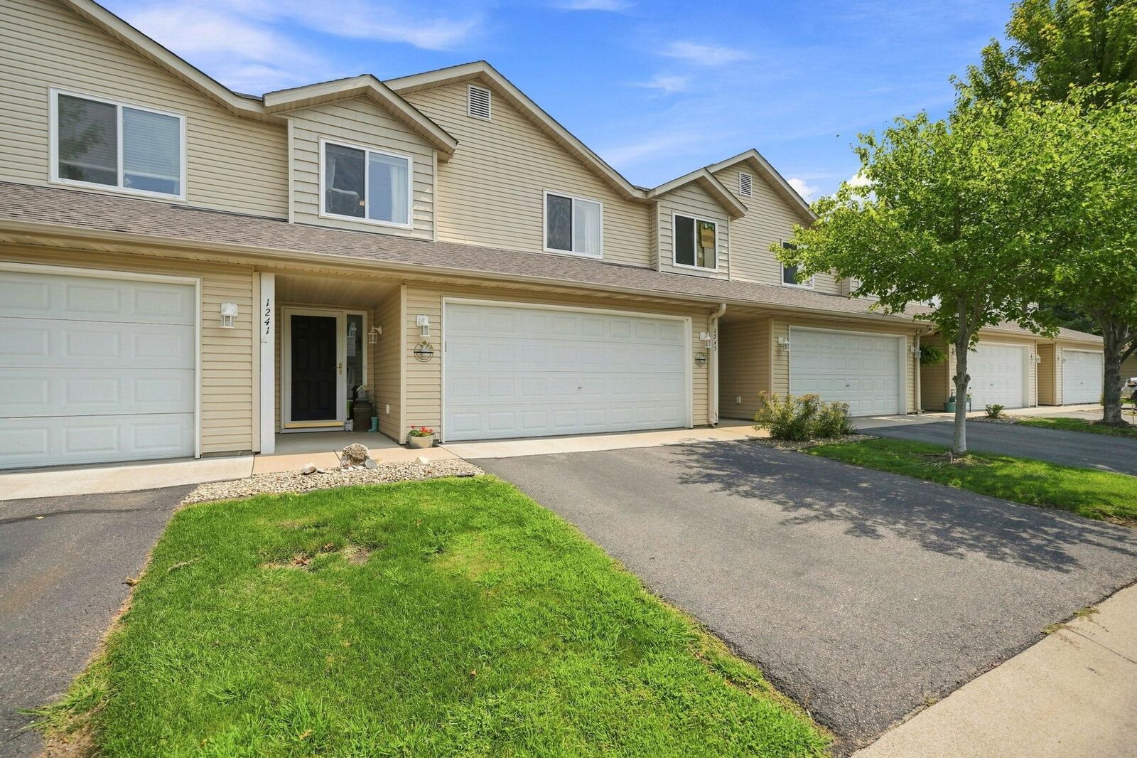 Property Photo:  1241 Willow Trail  MN 55024 