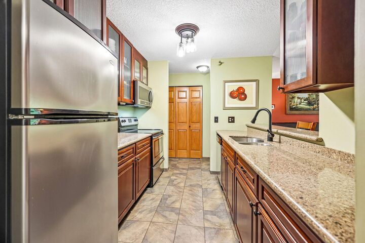 Property Photo: 6030 Chasewood Parkway 201 MN 55343