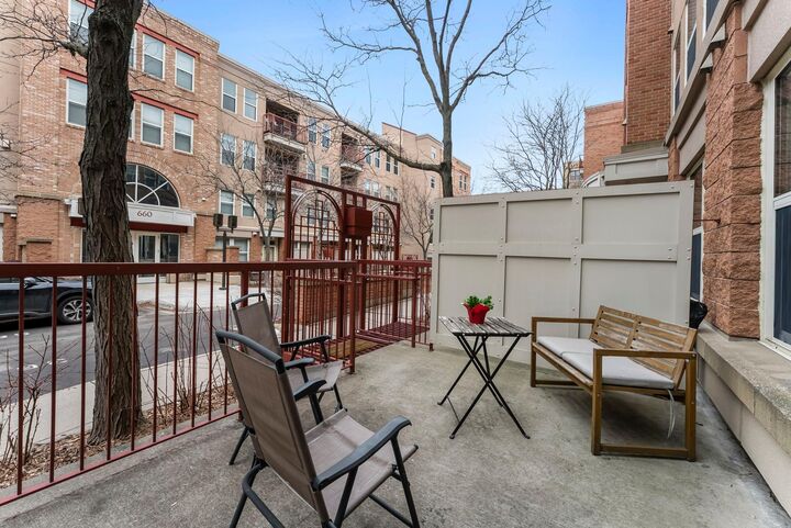 Property Photo: 645 N 1st Street 139 MN 55401