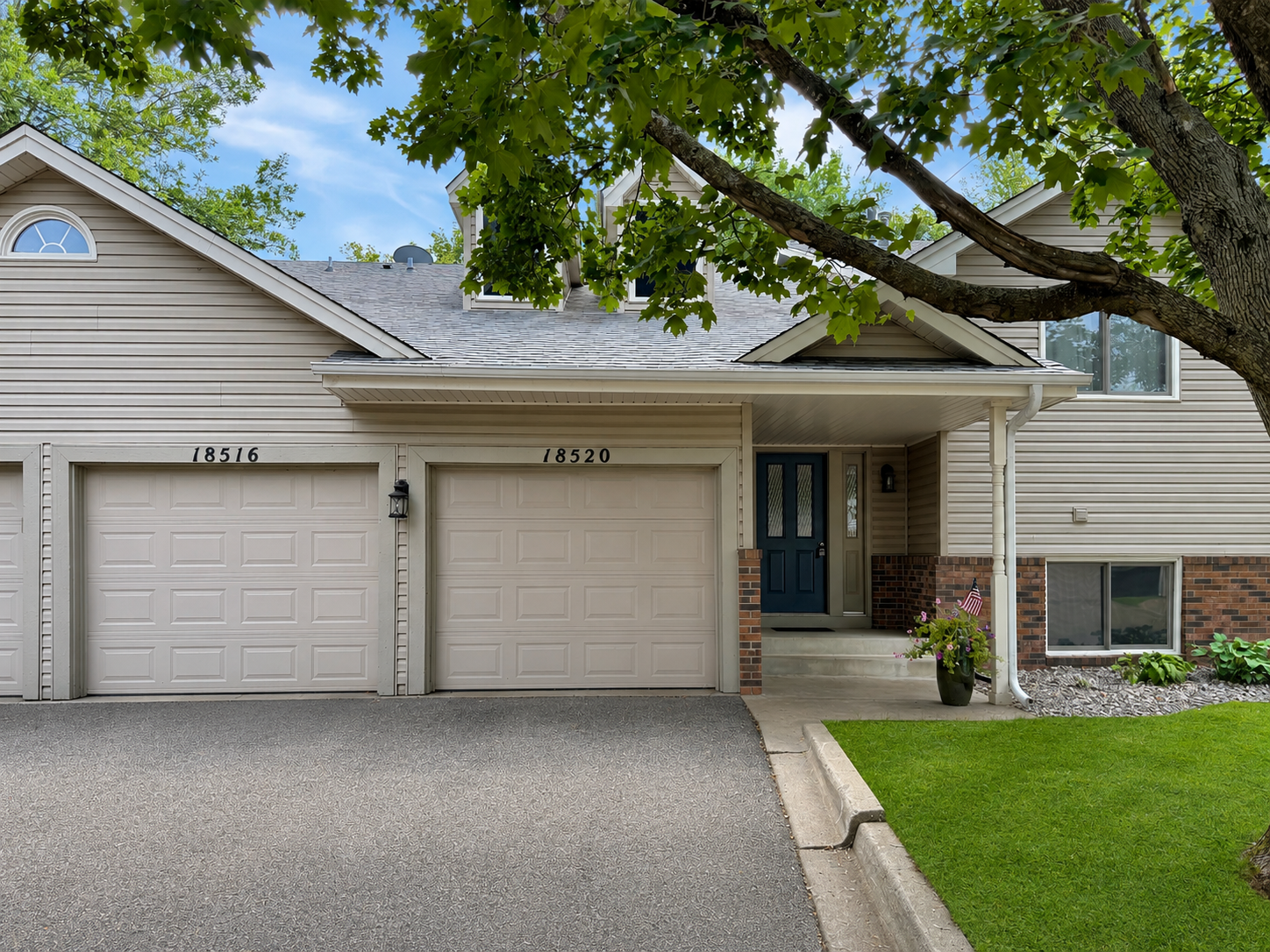 Property Photo:  18516 Creeks Bend Drive  MN 55345 