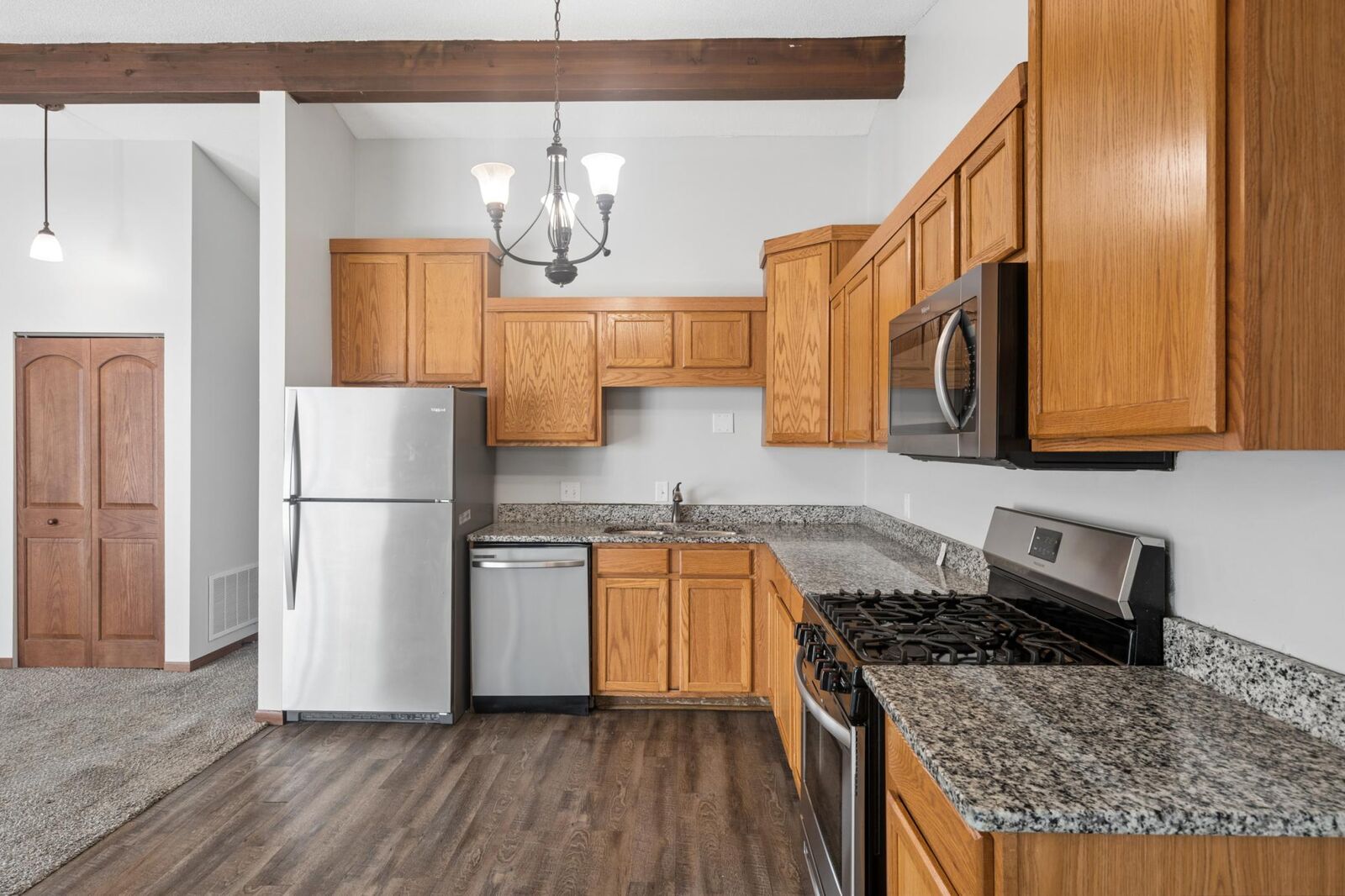 Property Photo:  6371 Aspenwood Plaza  MN 55125 