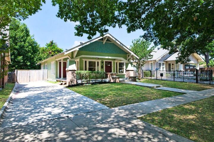 Property Photo:  2704 College Avenue  TX 76110 