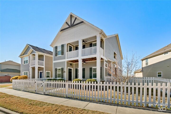Property Photo:  5206 S 65th Place  AR 72758 