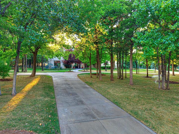 Property Photo:  9301 Lake Way Run  OK 73049 