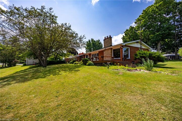 Property Photo: 17 Donjon Boulevard ON N0A 1N7